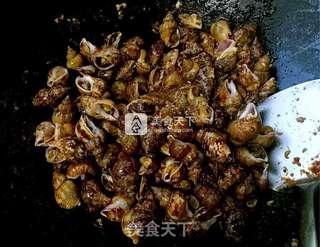 蒜蓉辣椒酱爆炒香螺的做法步骤:7