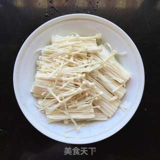 葱油金针菇蒸对虾的做法步骤:2