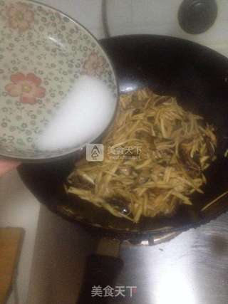 茭白烩香菇的做法步骤:10