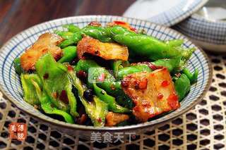 尖椒回锅肉的做法步骤:8