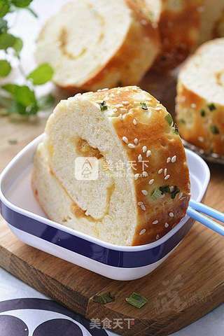 香葱肉松面包卷的做法步骤:19