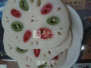 五彩藕片泡菜的做法步骤:8