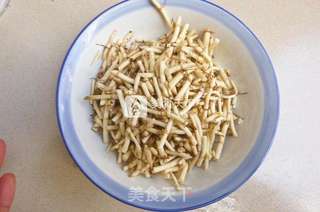 酱炒鱼腥草的做法步骤:2