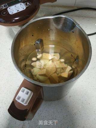 地瓜芝麻花生豆浆的做法步骤:4