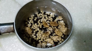 双豆红枣豆浆的做法步骤:2