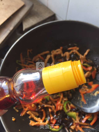 鱼香肉丝的做法步骤:12