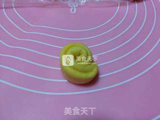 金钱卷面包的做法步骤:13