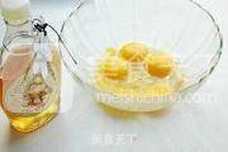 姜橙香枕蛋糕的做法步骤：1
