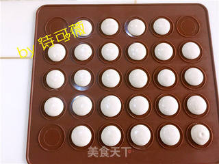 玫瑰马卡龙的做法步骤:10