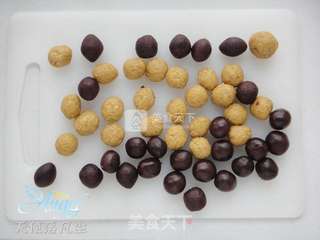 小麦胚芽芝麻球的做法步骤:5