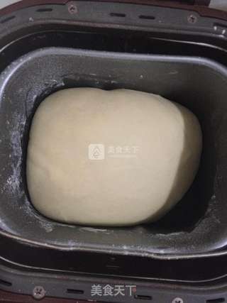 虾仁火腿披萨的做法步骤：4