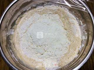 蓝莓香橙小球—袖珍的乡村面包by:普蓝高科蓝莓美食特约撰稿人的做法步骤:6