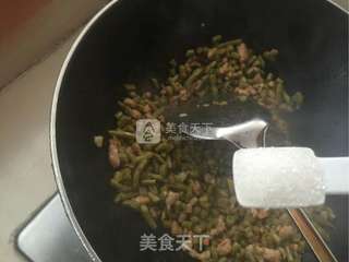 咸缸豆炒肉丁的做法步骤:12