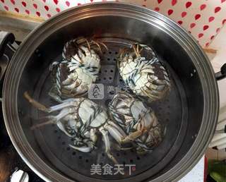 清蒸洪湖大闸蟹的做法步骤:2
