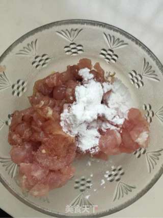 咸缸豆炒肉丁的做法步骤:4