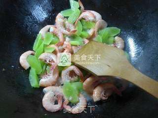 #莴笋炒海虾的做法图解5