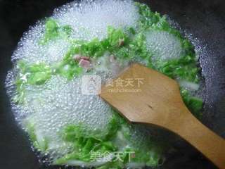 咸肉白菜煮干丝的做法步骤：4