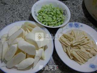#毛豆腐竹烧茭白的做法图解2