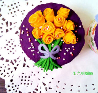 花朵翻糖纸杯蛋糕的做法步骤:29