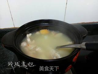 无花果雪梨煲猪展汤的做法步骤：6