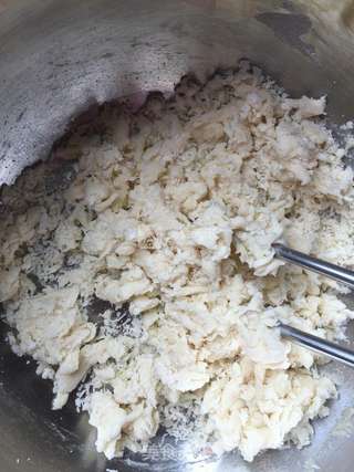 紫荆花酥的做法步骤：1