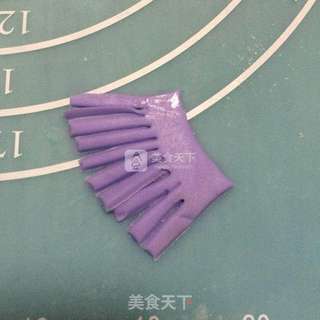 雪娃娃翻糖蛋糕的做法步骤:16