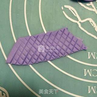 雪娃娃翻糖蛋糕的做法步骤:14