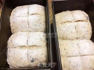 蓝莓蔓越莓亚麻籽面包by:普蓝高科蓝莓美食特约撰稿人的做法步骤:17