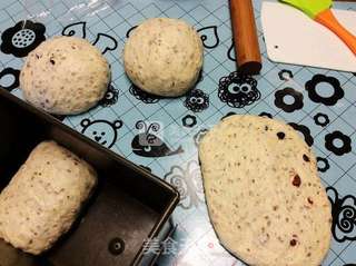 蓝莓蔓越莓亚麻籽面包by:普蓝高科蓝莓美食特约撰稿人的做法步骤:13