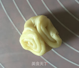 荷花酥的做法步骤:13