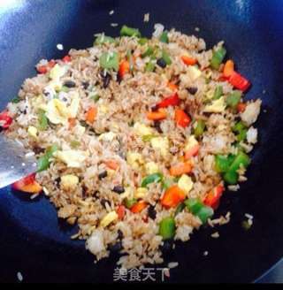 酱油豆鼓炒饭的做法步骤:5