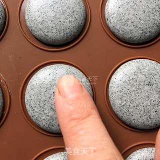 黑芝麻粉马卡龙的做法步骤:11
