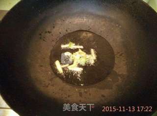 家常炖鲳鱼的做法步骤:3