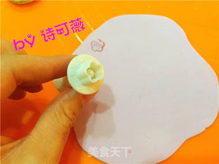 当翻糖遇上马卡龙_翻糖马卡龙的做法步骤:4