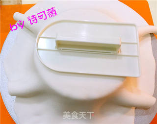 hellokitty翻糖蛋糕的做法步骤:8