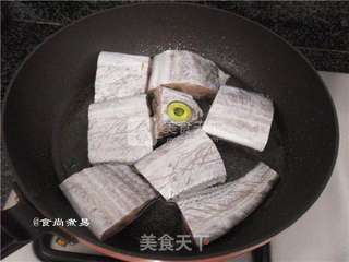 葱焗带鱼的做法步骤:3