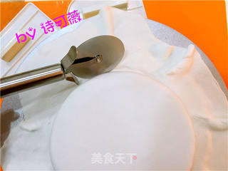 hellokitty翻糖蛋糕的做法步骤:11