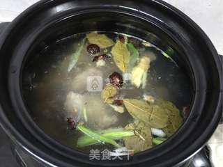 牛排清炖白萝卜的做法步骤:9