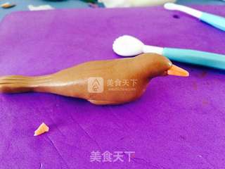 鸟语花香翻糖蛋糕(手工版)的做法步骤:26