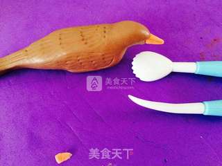 鸟语花香翻糖蛋糕(手工版)的做法步骤:27