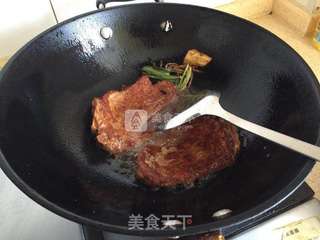 红烧大排的做法步骤:2