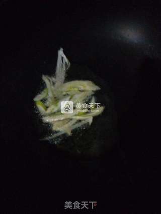 黄金白玉嘎嘣脆~山药炒胡萝卜的做法步骤:2