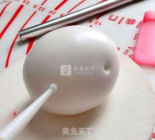 Kitty翻糖蛋糕的做法步骤:6