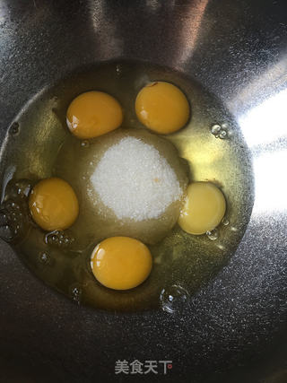 创意翻糖蛋糕一加一的做法步骤：1