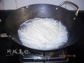 鱼腩焖萝卜的做法步骤:6