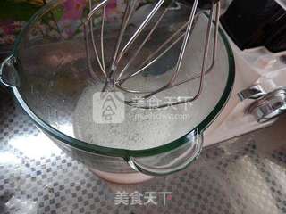 黑芝麻戚风蛋糕的做法步骤:6