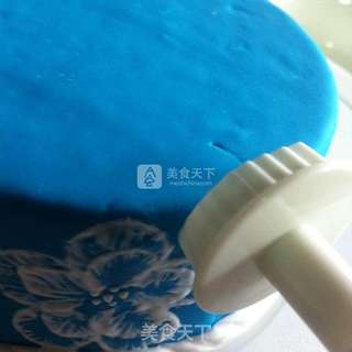 糖霜翻糖蛋糕的做法步骤:17