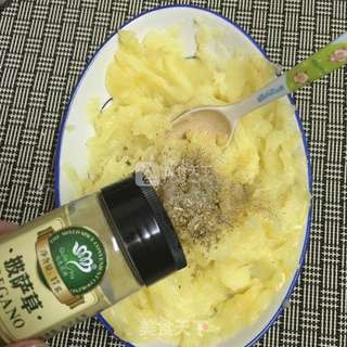焗土豆泥的做法步骤:4