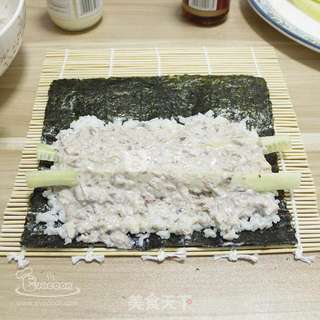 金枪鱼紫菜包饭(懒人版)的做法步骤:6