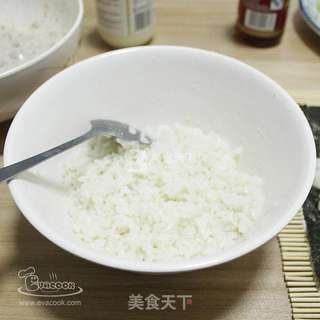 金枪鱼紫菜包饭(懒人版)的做法步骤:3